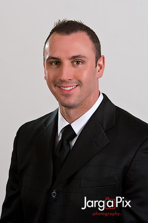 Weichert_Realty_Team_Alex_Headshots-008-Edit