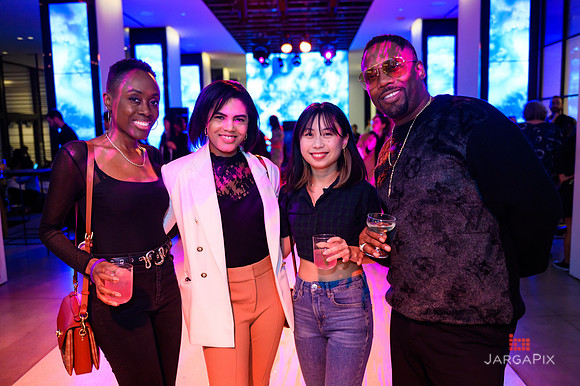 Moonlight_Studios_Opening-200