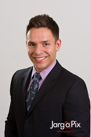 Weichert_Realty_Team_Alex_Headshots-006-Edit