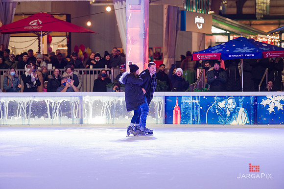 Sean_Adrie_Proposal_Bryant_Park-021