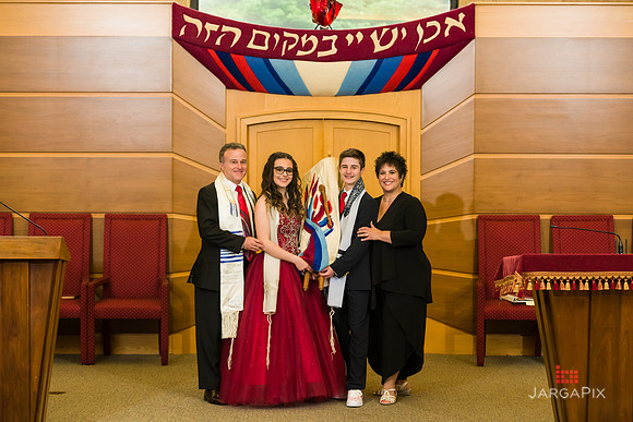 Sydney_Matthew_Bnei_Mitzvah-095