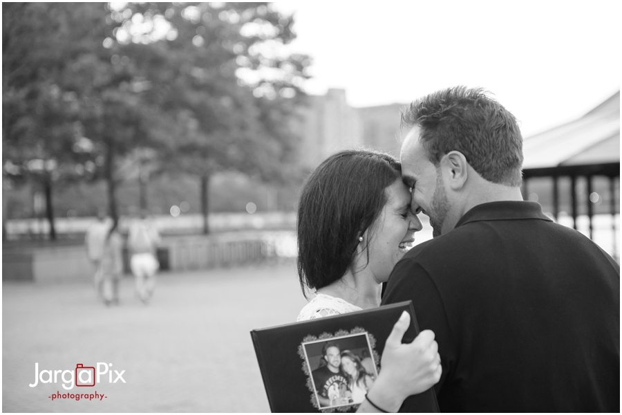 Sinatra Drive, Hoboken, Surprise Proposal
